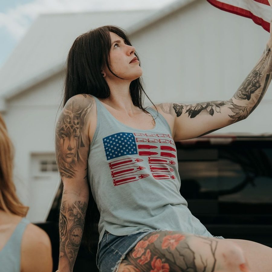 BlankPoster_2000x2000_V11_GS7820_Women_sAmmoFlag2.0FlowyTank-StonewashDenim-2.jpg