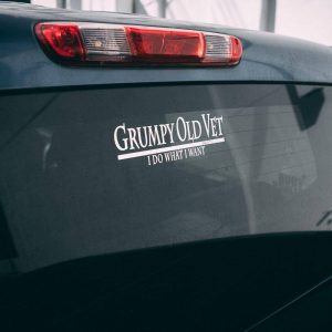 GRUMPY OLD VET DECAL