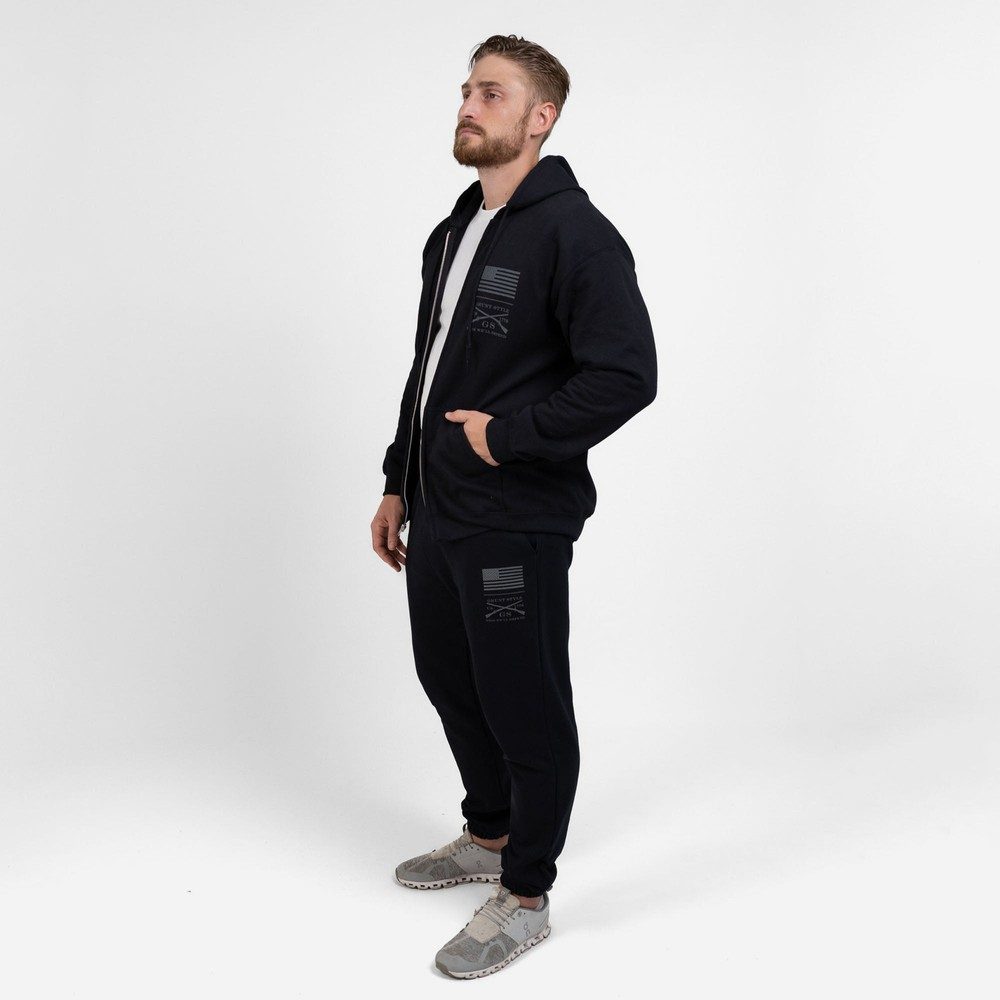 Blank_Poster_2000x2000_V10_GS7350_Strength_Through_Suffering_Full-Zip_-_Black-2.jpg
